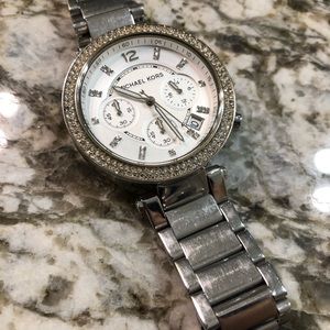 Micheal Kors Silver watch🩶